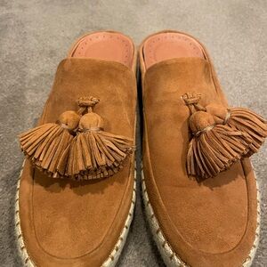 Gentle Souls Tan Suede Tassel Mules NIB